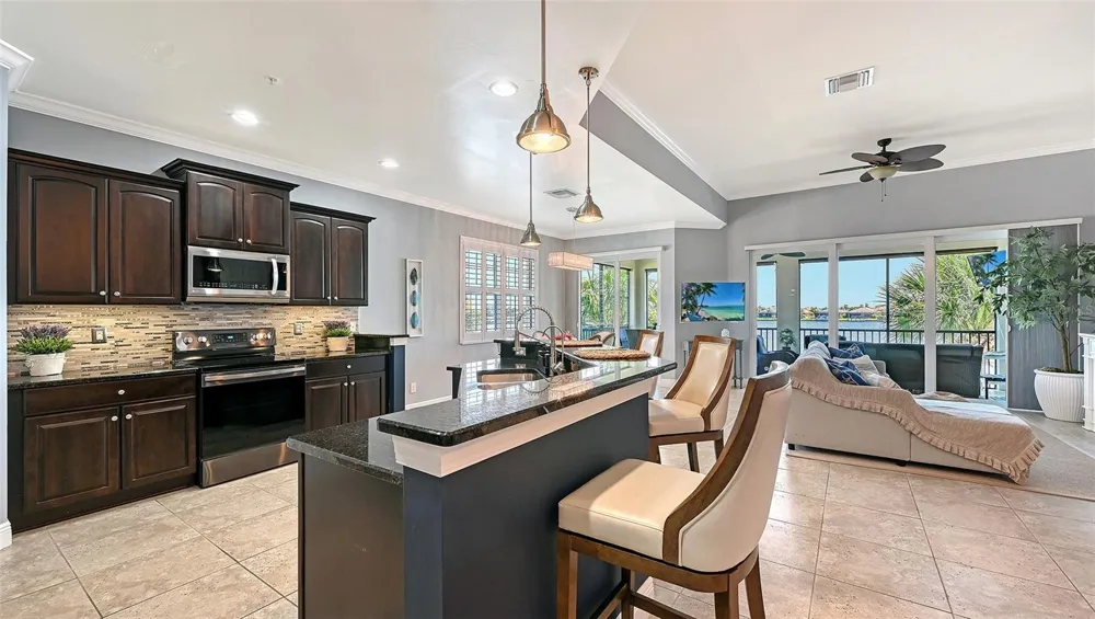 1041 RIVERSCAPE STREET #1041 Bradenton, FL 34208