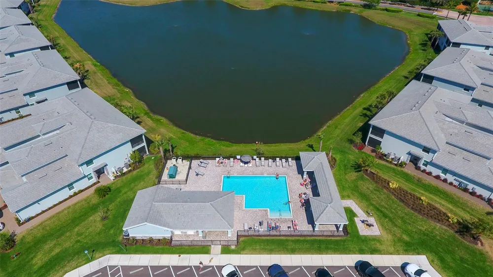 1041 RIVERSCAPE STREET #1041 Bradenton, FL 34208