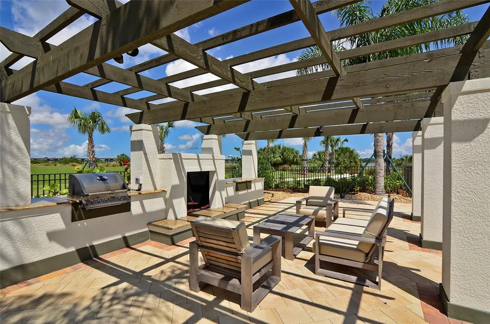 1041 RIVERSCAPE STREET #1041 Bradenton, FL 34208