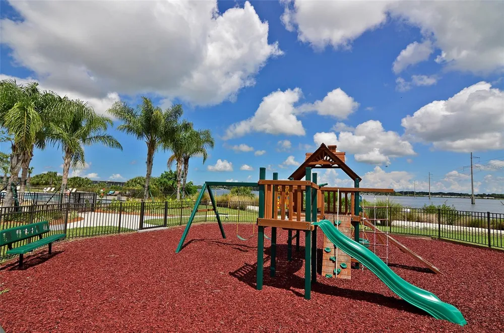 1041 RIVERSCAPE STREET #1041 Bradenton, FL 34208