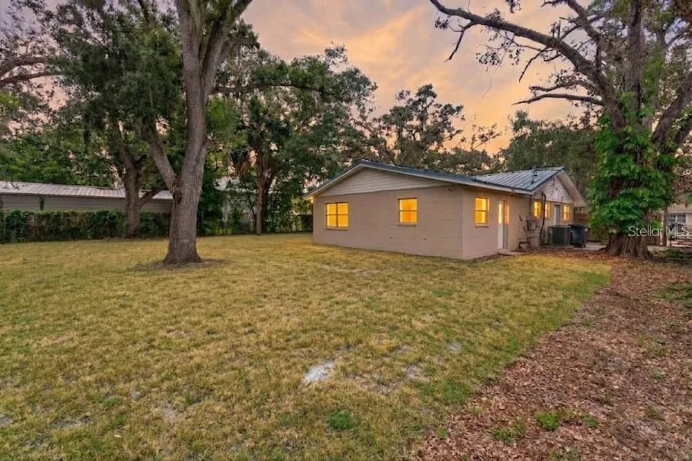 205 2ND AVENUE SE Ruskin, FL 33570
