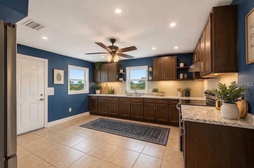 205 2ND AVENUE SE Ruskin, FL 33570
