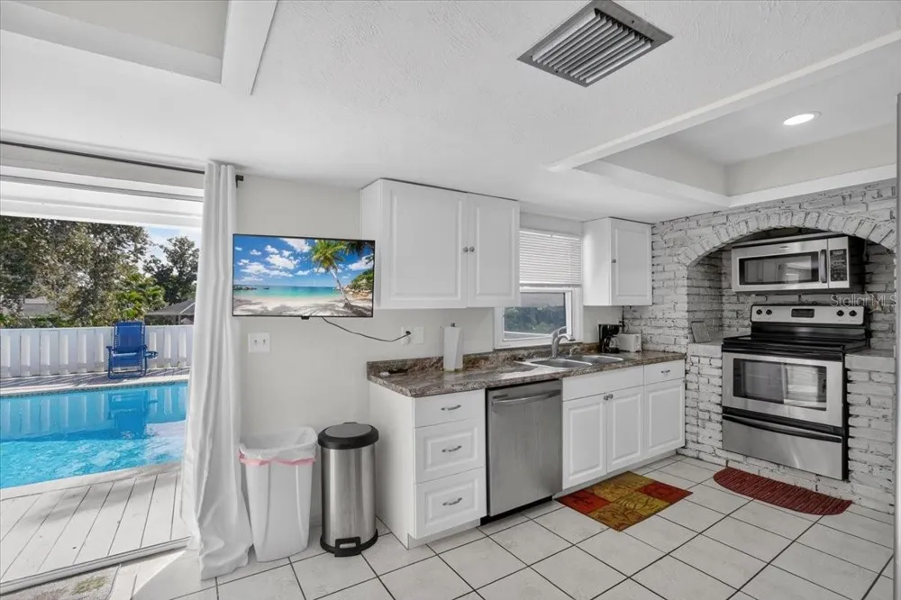 2407 PALMA SOLA BOULEVARD Bradenton, FL 34209