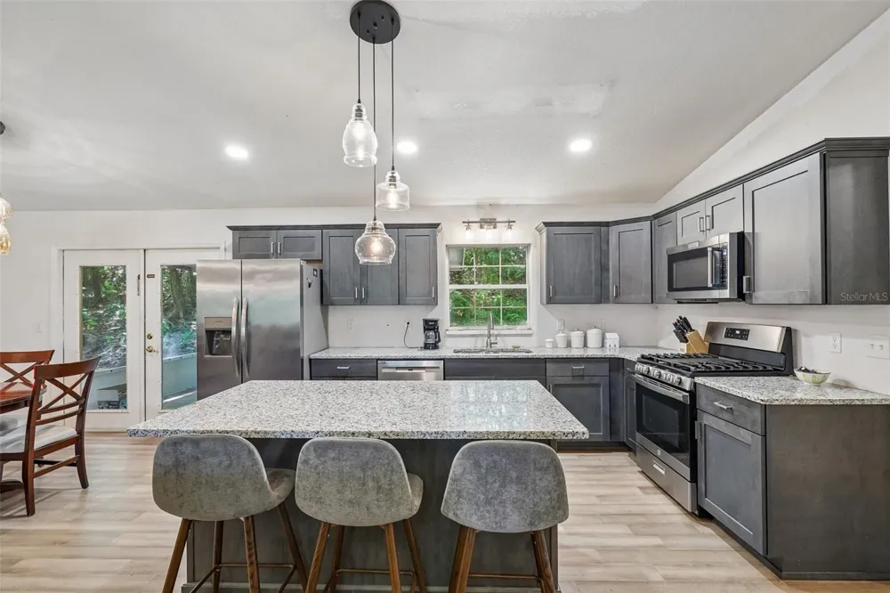 5230 NW 144TH PLACE Reddick, FL 32686