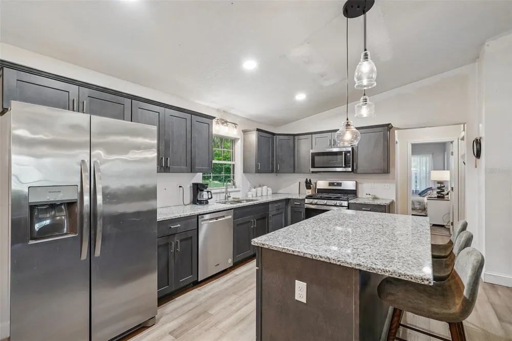 5230 NW 144TH PLACE Reddick, FL 32686
