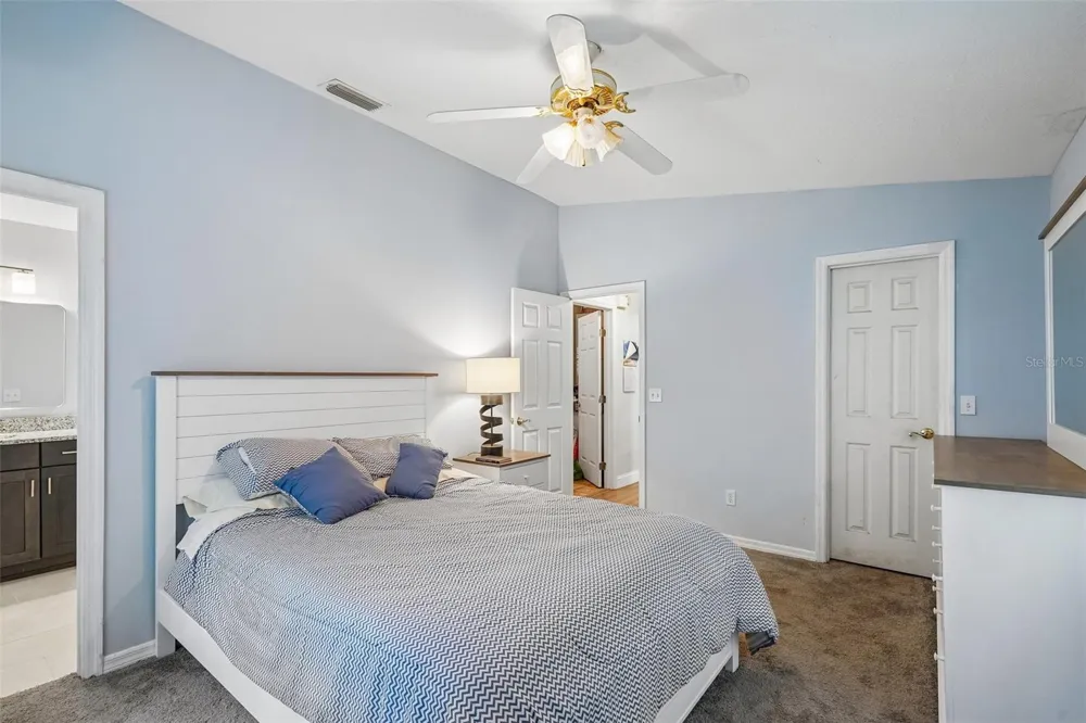 5230 NW 144TH PLACE Reddick, FL 32686