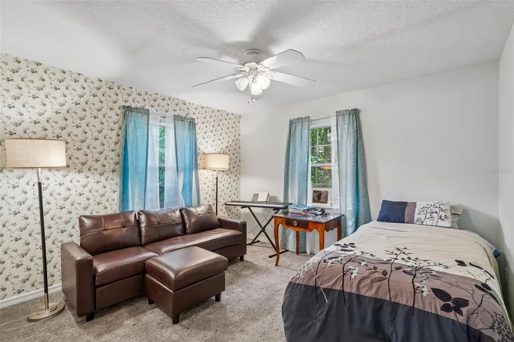 5230 NW 144TH PLACE Reddick, FL 32686