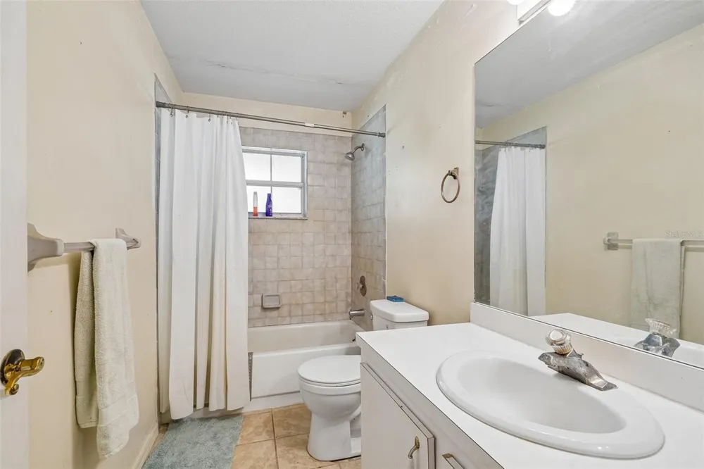 5230 NW 144TH PLACE Reddick, FL 32686