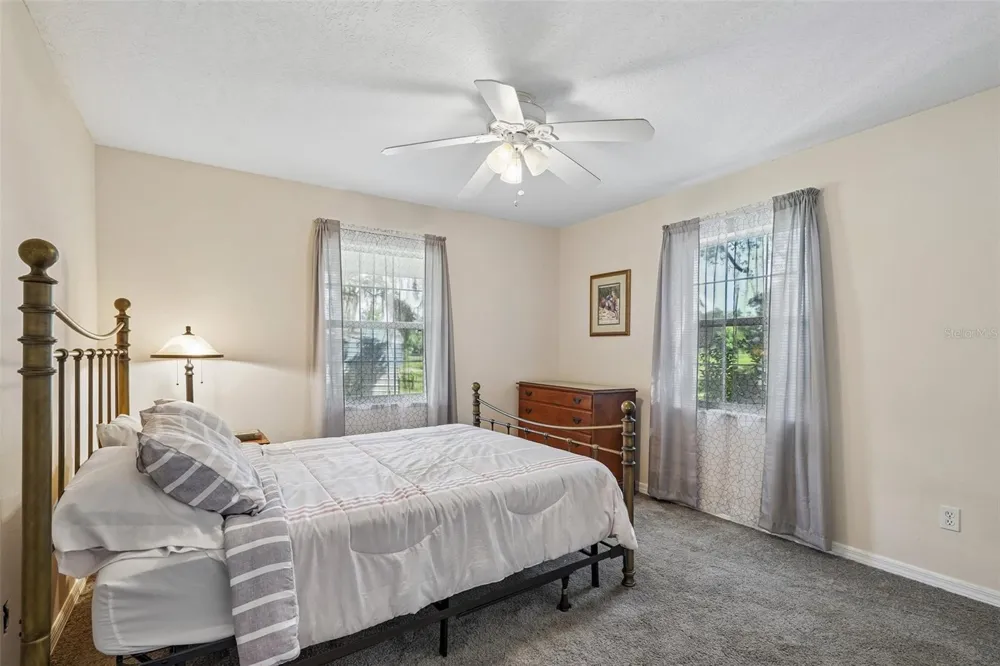 5230 NW 144TH PLACE Reddick, FL 32686
