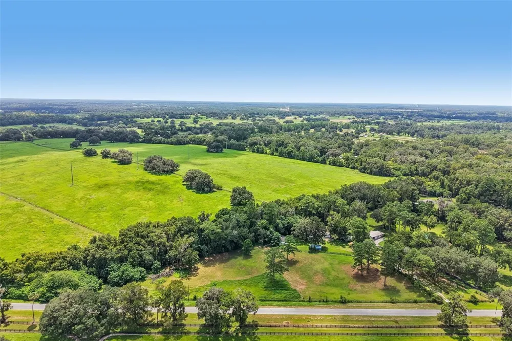5230 NW 144TH PLACE Reddick, FL 32686