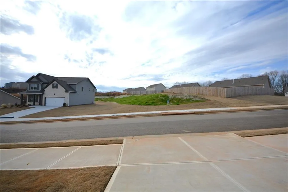 1450 Sunny Valley Lane Braselton, GA 30517
