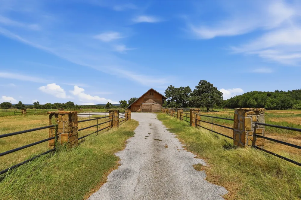 Arts Way Gordon, TX 76453