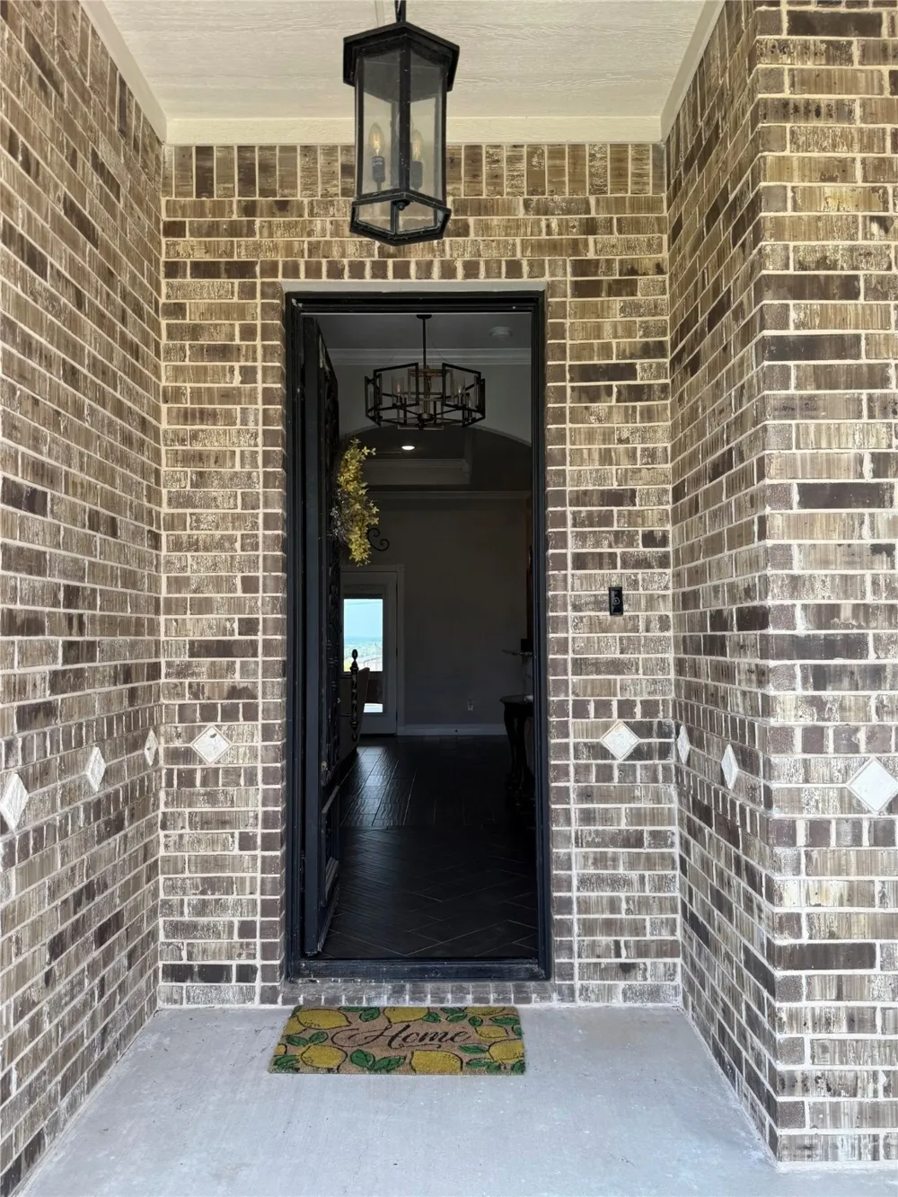 1013 Sky Court Weatherford, TX 76085