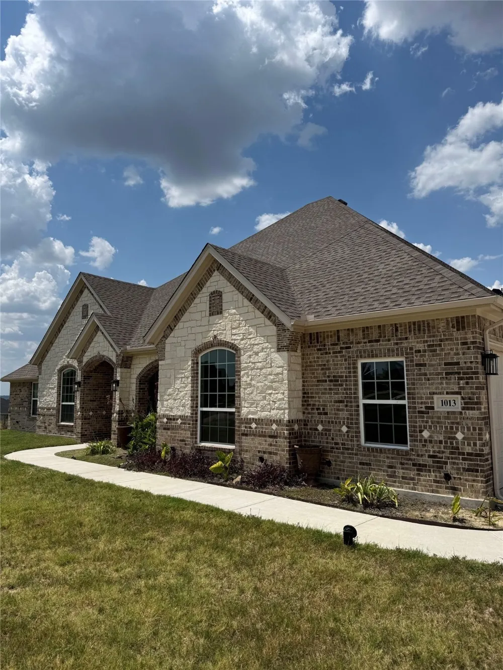 1013 Sky Court Weatherford, TX 76085