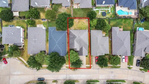 1914 Lenora Court