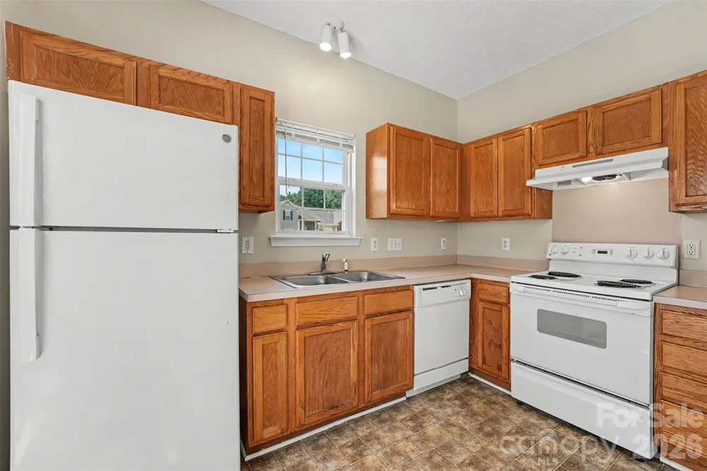 9327 Kimmel Lane Charlotte, NC 28216