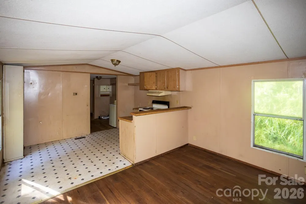 56 Longs Chapel Road Weaverville, NC 28787