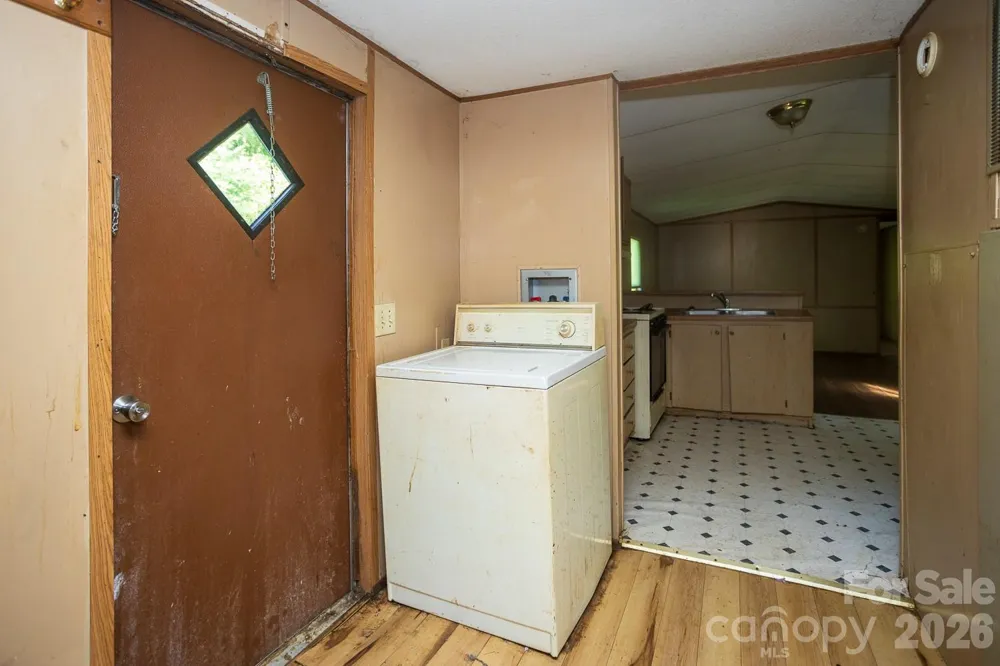 56 Longs Chapel Road Weaverville, NC 28787