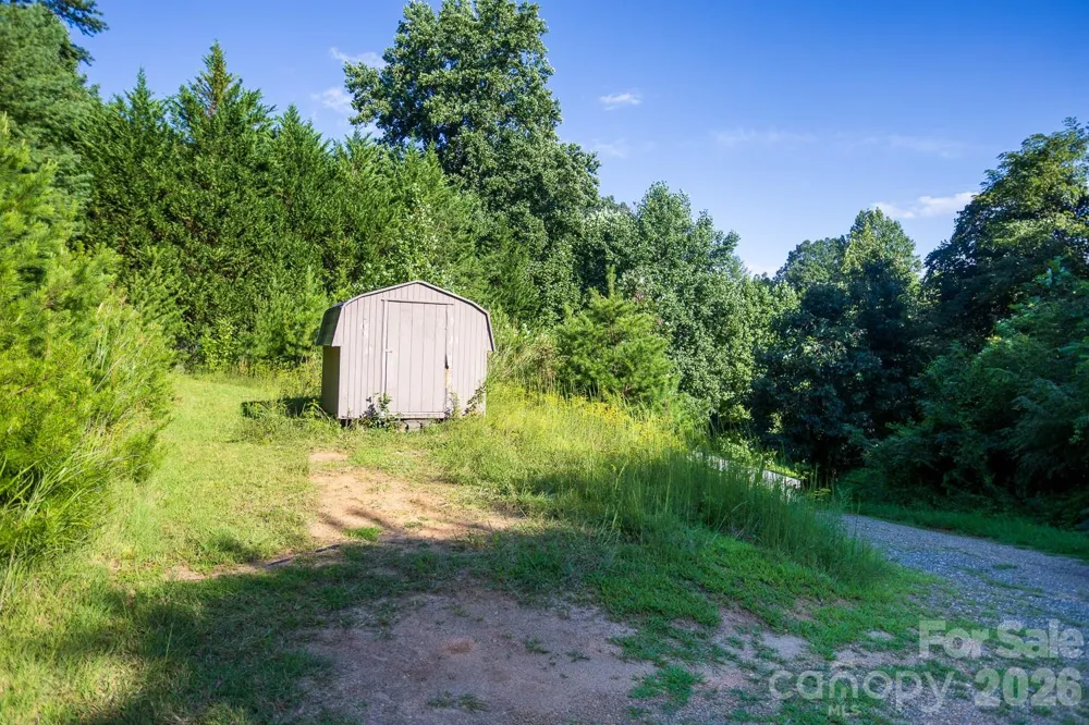 56 Longs Chapel Road Weaverville, NC 28787