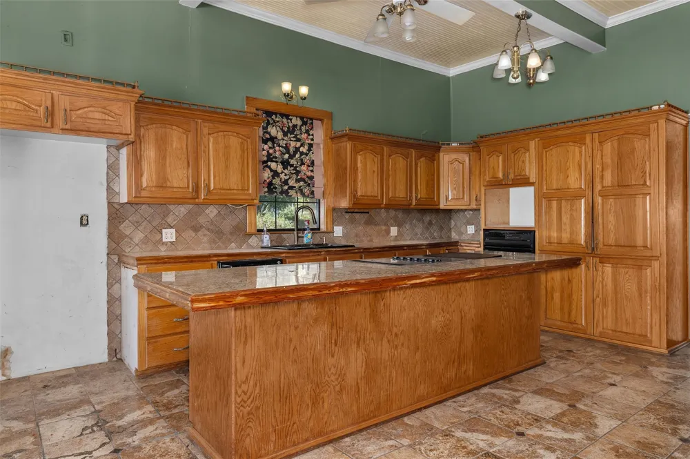 602 S 2nd Street Logansport, LA 71049