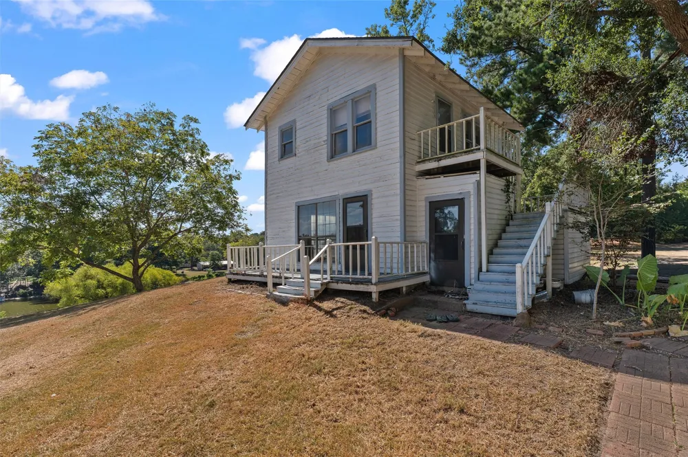 602 S 2nd Street Logansport, LA 71049