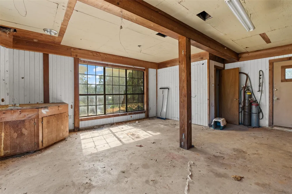 602 S 2nd Street Logansport, LA 71049
