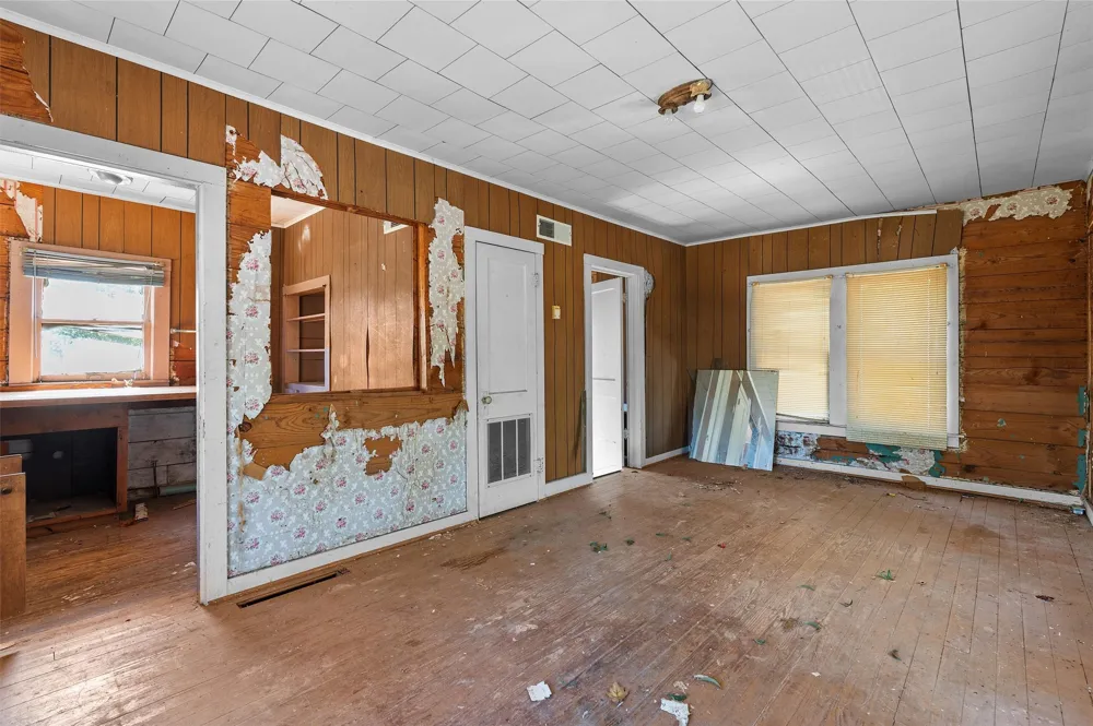 602 S 2nd Street Logansport, LA 71049