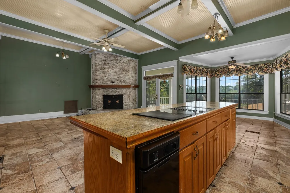 602 S 2nd Street Logansport, LA 71049