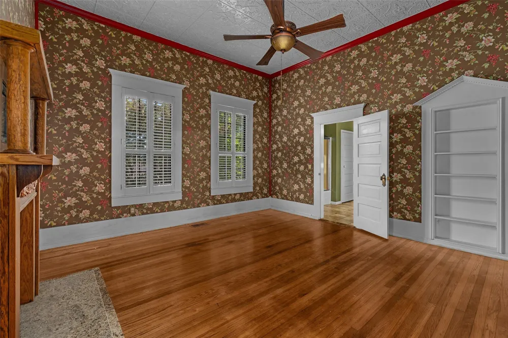 602 S 2nd Street Logansport, LA 71049