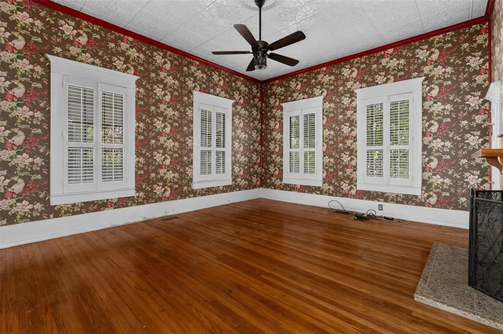 602 S 2nd Street Logansport, LA 71049