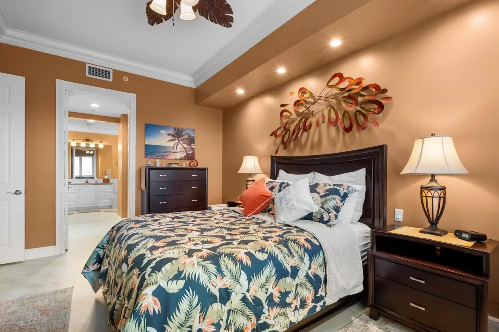8 Harbour Isle Drive E #PH05 Fort Pierce, FL 34949