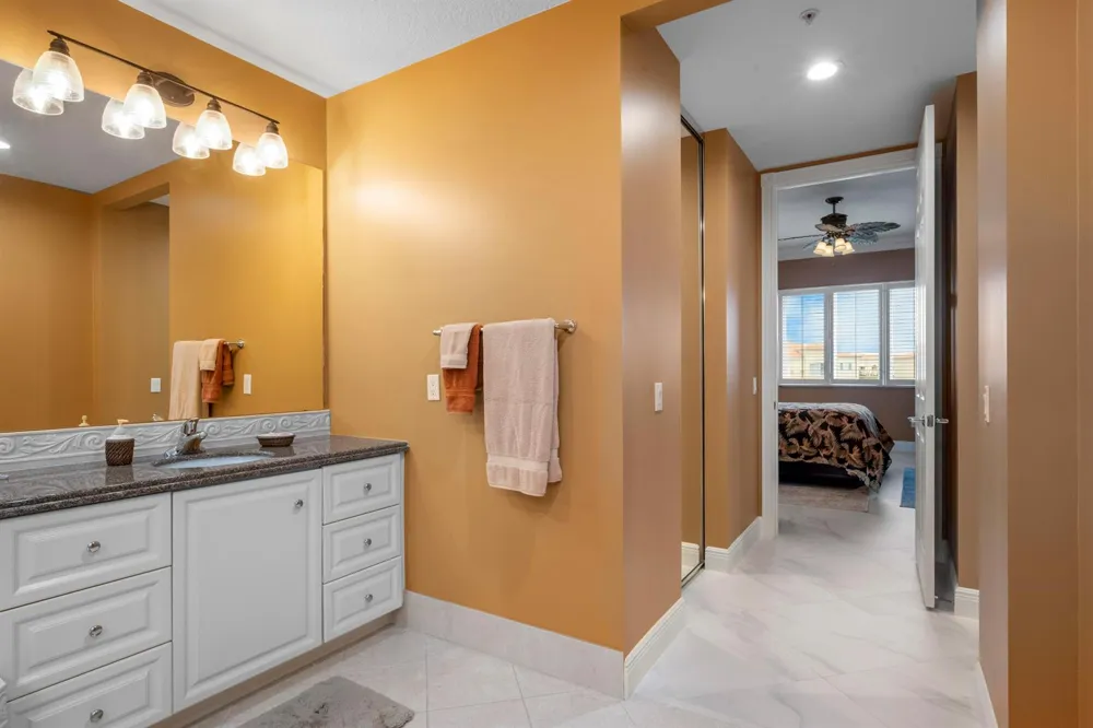 8 Harbour Isle Drive E #PH05 Fort Pierce, FL 34949