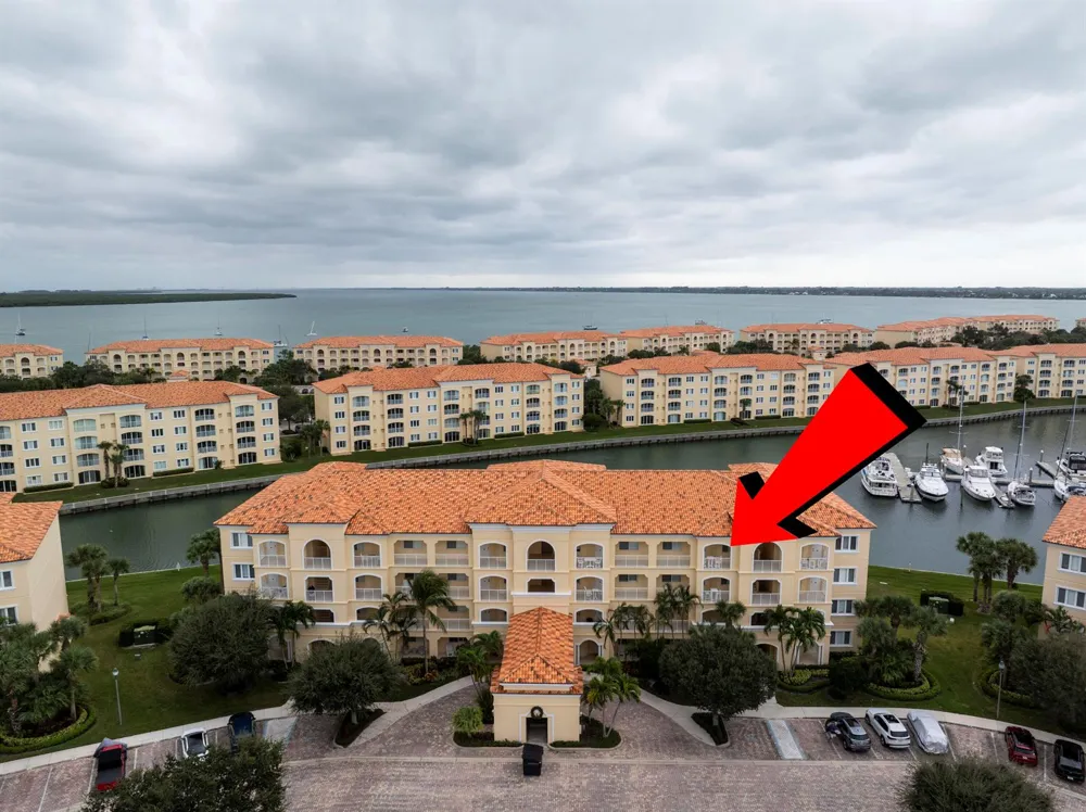 8 Harbour Isle Drive E #PH05 Fort Pierce, FL 34949