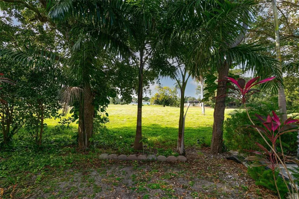4408 Woodland Circle Tamarac, FL 33319