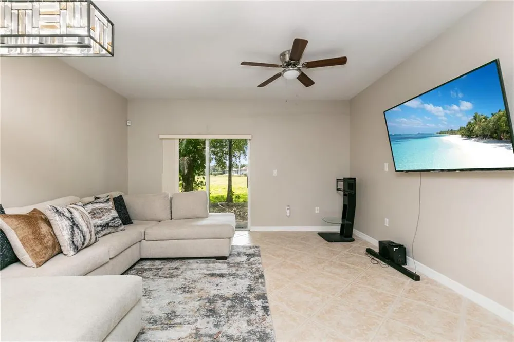 4408 Woodland Circle Tamarac, FL 33319