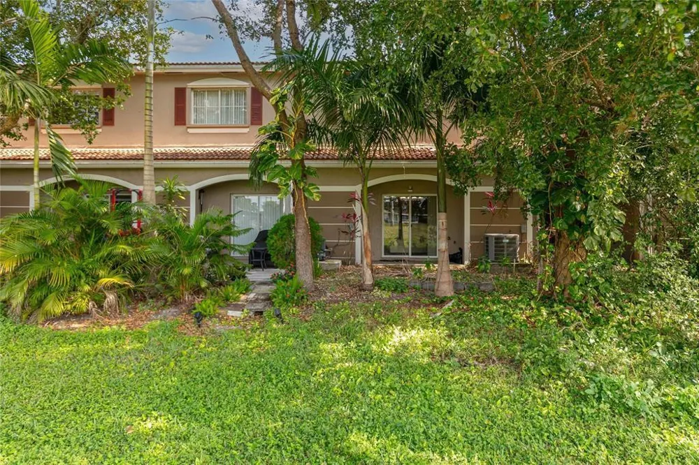4408 Woodland Circle Tamarac, FL 33319