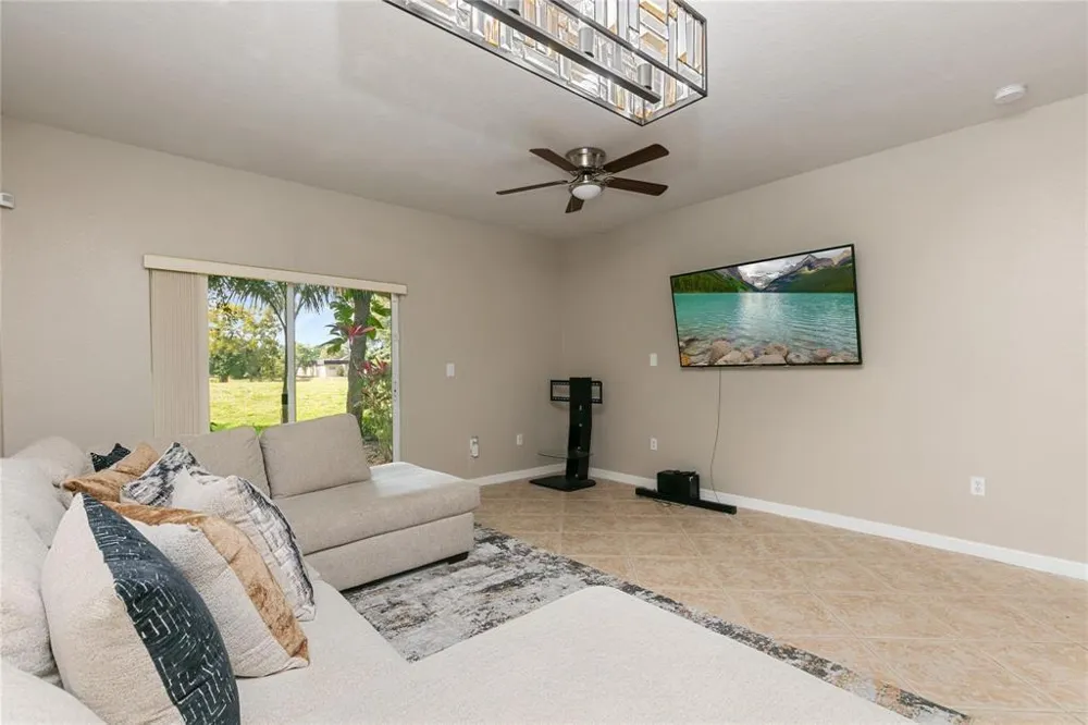 4408 Woodland Circle Tamarac, FL 33319