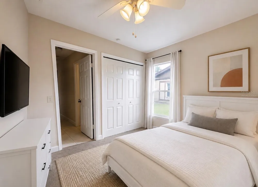 7924 GUARDSMEN STREET Orlando, FL 32822