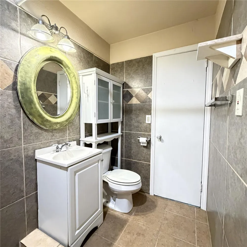 2884 TROPIC RD Melbourne, FL 32935