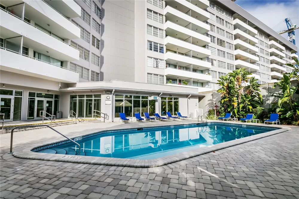 470 3RD STREET S #805 St Petersburg, FL 33701