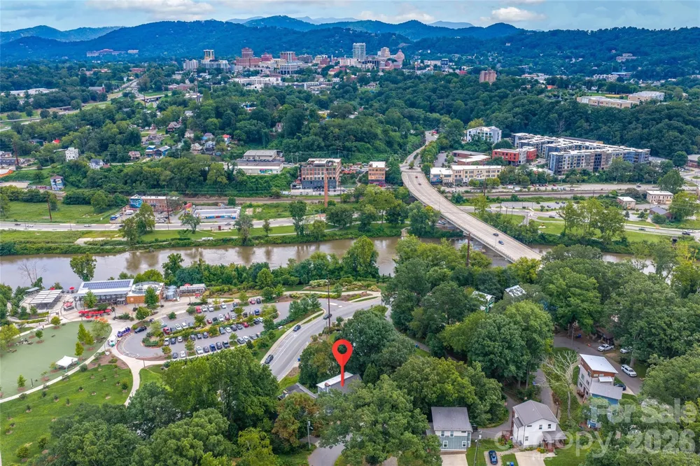 45 Logan Circle Asheville, NC 28806