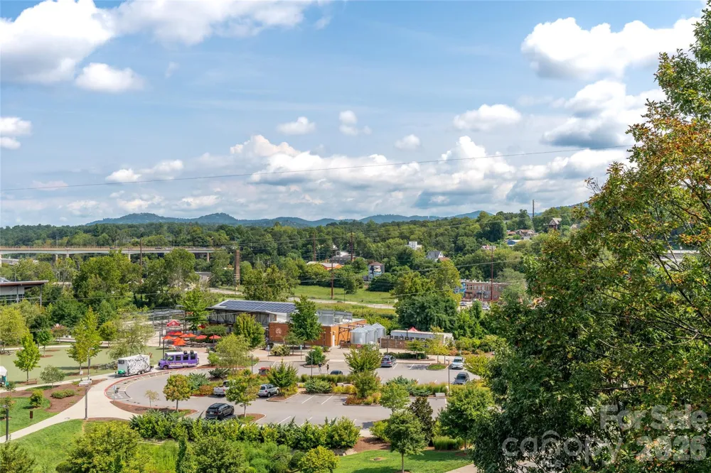 45 Logan Circle Asheville, NC 28806