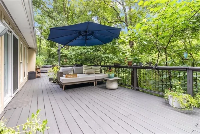 100 Kings Mill Court Roswell, GA 30075