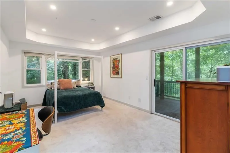 100 Kings Mill Court Roswell, GA 30075