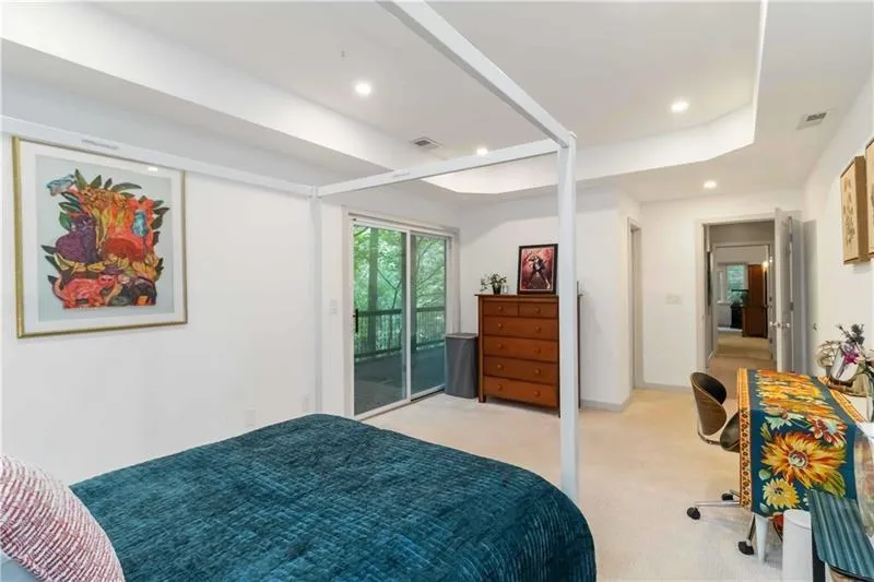 100 Kings Mill Court Roswell, GA 30075