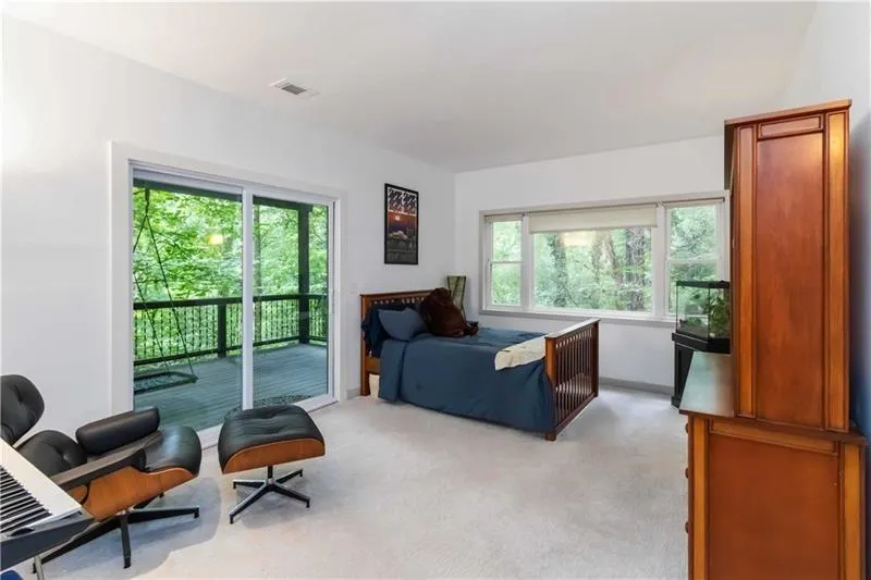 100 Kings Mill Court Roswell, GA 30075