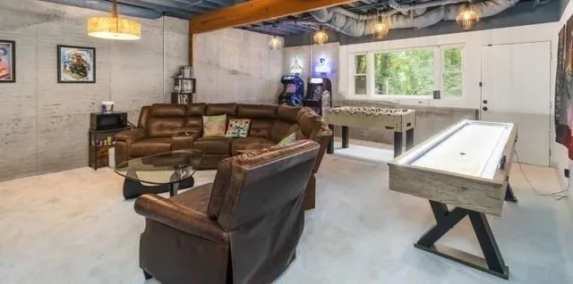 100 Kings Mill Court Roswell, GA 30075
