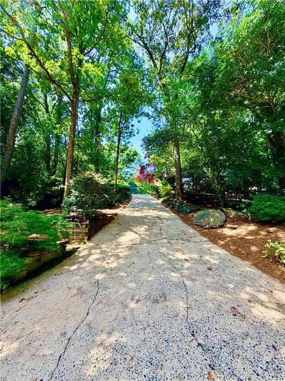 100 Kings Mill Court Roswell, GA 30075