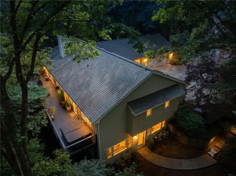 100 Kings Mill Court Roswell, GA 30075