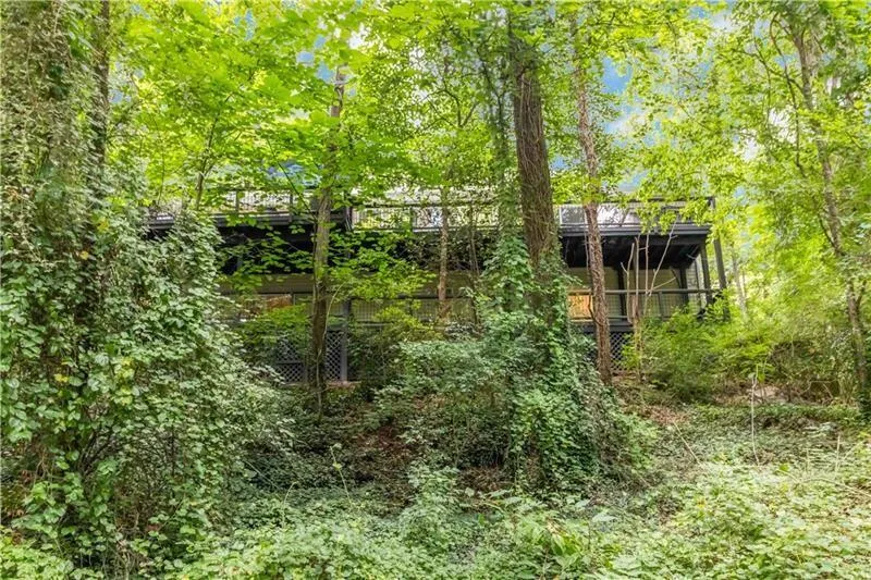 100 Kings Mill Court Roswell, GA 30075